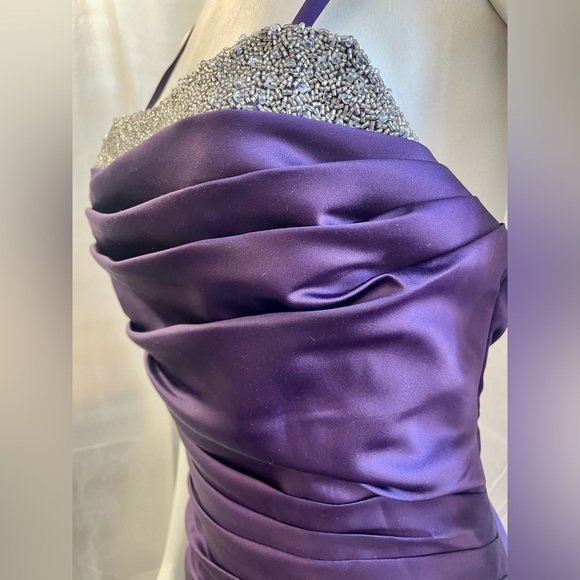 Beautiful size 13 formal dress 13 by Da Vinci - Picture 3 of 3